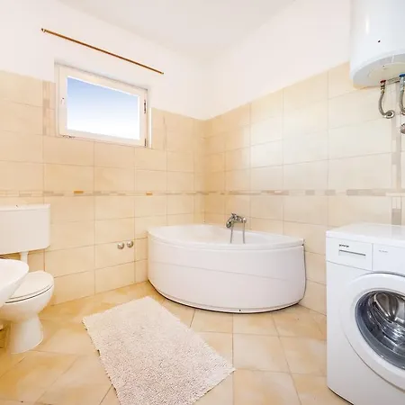 公寓 Nada 扎达尔