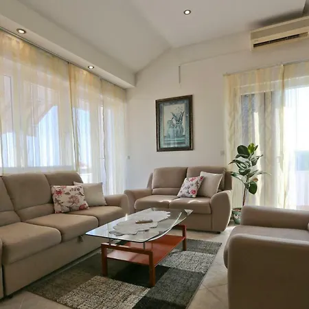 Nada Apartment *